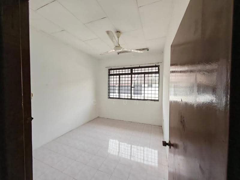 2-storey Terraced House for Rent in Taman Bukit Mewah (Tampoi) - YC Fung - Interior - PropertyGuru.com.my