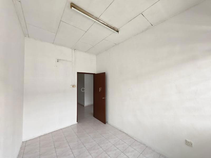 2-storey Terraced House for Rent in Taman Bukit Mewah (Tampoi) - YC Fung - Interior - PropertyGuru.com.my