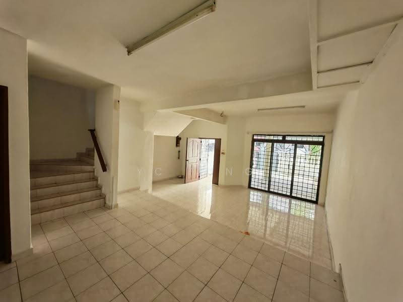 2-storey Terraced House for Rent in Taman Bukit Mewah (Tampoi) - YC Fung - Interior - PropertyGuru.com.my