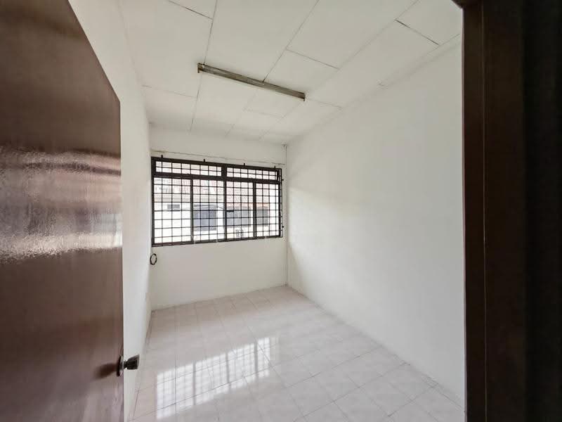 2-storey Terraced House for Rent in Taman Bukit Mewah (Tampoi) - YC Fung - Interior - PropertyGuru.com.my