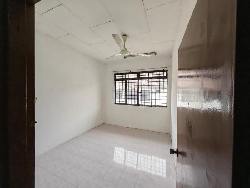 2-storey Terraced House for Rent in Taman Bukit Mewah (Tampoi) - YC Fung - Interior - PropertyGuru.com.my