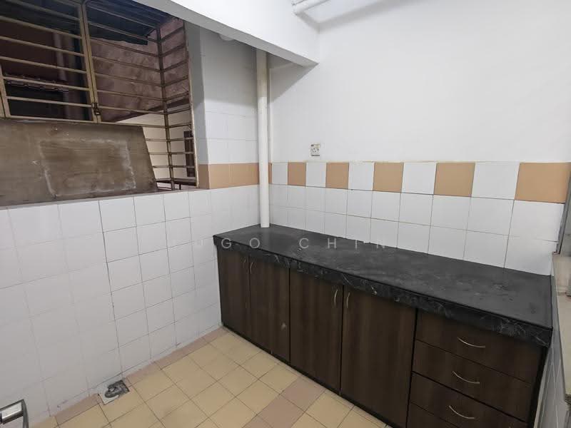 Pangsapuri untuk Dijual di Damai Apartment - Hugo Chin - Kitchen - PropertyGuru.com.my