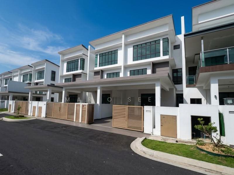Rumah Teres 2.5-Tingkat untuk Dijual di Ozana Residence Ayer Keroh (Ayer Keroh) - Mario Seet - PropertyGuru.com.my