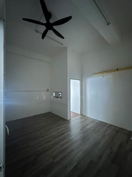 Shop for Rent in Taman Seri Orkid (Skudai) - Jeff Toh - Interior - PropertyGuru.com.my