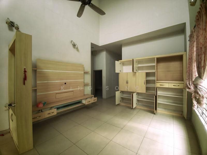Rumah Kluster untuk Dijual di Taman Krubong Jaya (Krubong) - King Song - Living Room - PropertyGuru.com.my