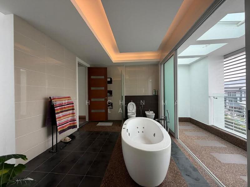 Bungalow House for Sale in Taman Taynton View (Cheras) - Ruth Chin May Lan - Bathroom - PropertyGuru.com.my