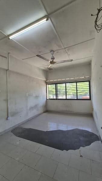 Shop for Sale in Taman Johor Jaya (Johor Bahru) - Ee Fong Toh - Interior - PropertyGuru.com.my