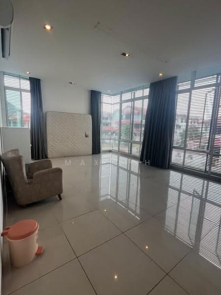 Rumah Teres 2-Tingkat untuk Dijual di Taman Adda Heights (Tebrau) - Max Loh - Living Room - PropertyGuru.com.my