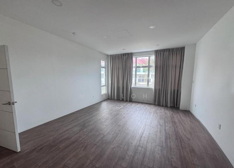 Kedai untuk Disewa di Taman Mount Austin (Tebrau) - Max Loh - Living Room - PropertyGuru.com.my