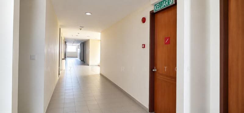 Kediaman Servis untuk Dijual di Sri Acappella - Maznee Realtor - Corridor - PropertyGuru.com.my