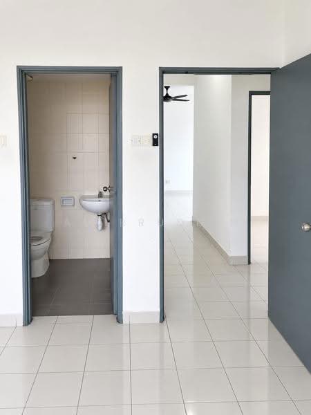 Pangsapuri untuk Dijual di PR1MA Presint 11 - Amirruddin . - Bathroom - PropertyGuru.com.my