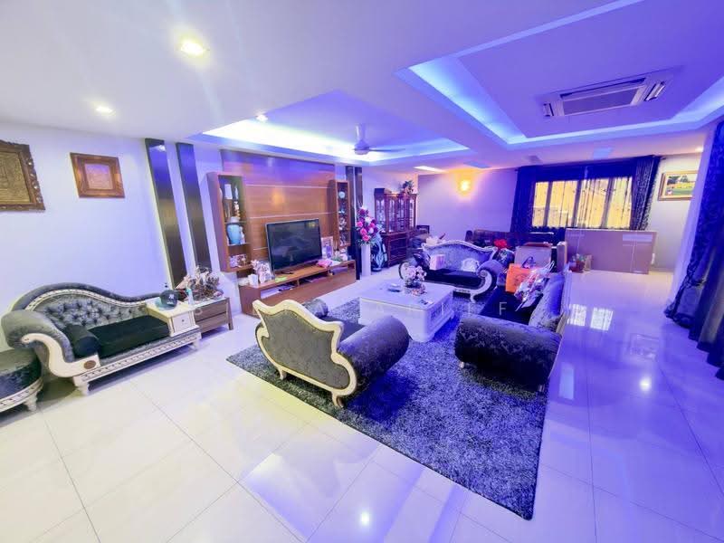 Rumah Banglo untuk Dijual di Seksyen 2 (Shah Alam) - BILYA ARIFF - Living Room - PropertyGuru.com.my