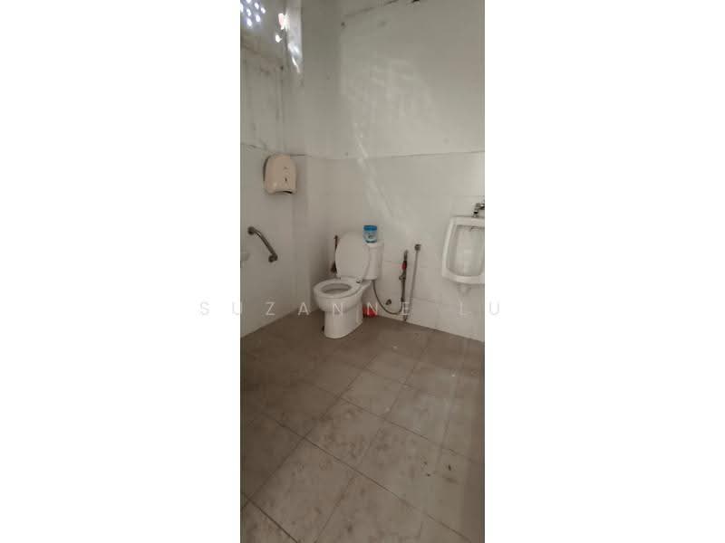 Shop for Rent in SS2 (Petaling Jaya) - Suzanne Lu - Bathroom - PropertyGuru.com.my
