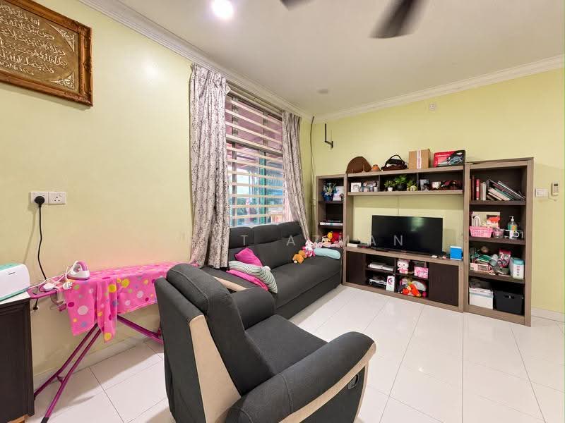 Semi-Detached House for Sale in Kuantan (Pahang) - Izzat Azman - Living Room - PropertyGuru.com.my
