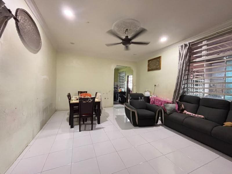 Semi-Detached House for Sale in Kuantan (Pahang) - Izzat Azman - Living Room - PropertyGuru.com.my