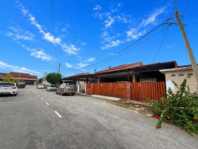 Semi-Detached House for Sale in Kuantan (Pahang) - Izzat Azman - Exterior - PropertyGuru.com.my