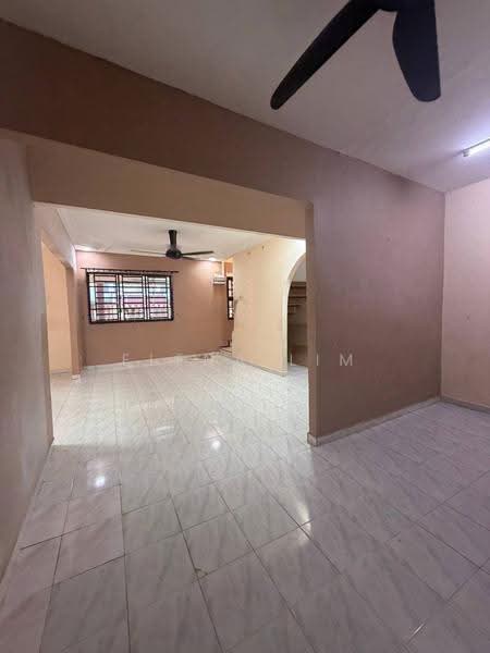 2-storey Terraced House for Rent in Taman Damai Jaya (Skudai) - Elena Lim - Living Room - PropertyGuru.com.my