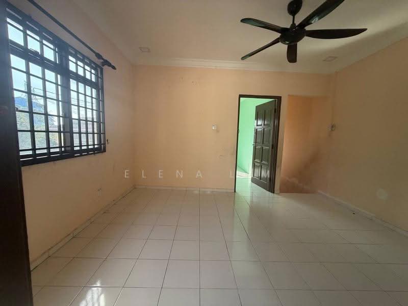 2-storey Terraced House for Rent in Taman Damai Jaya (Skudai) - Elena Lim - Living Room - PropertyGuru.com.my