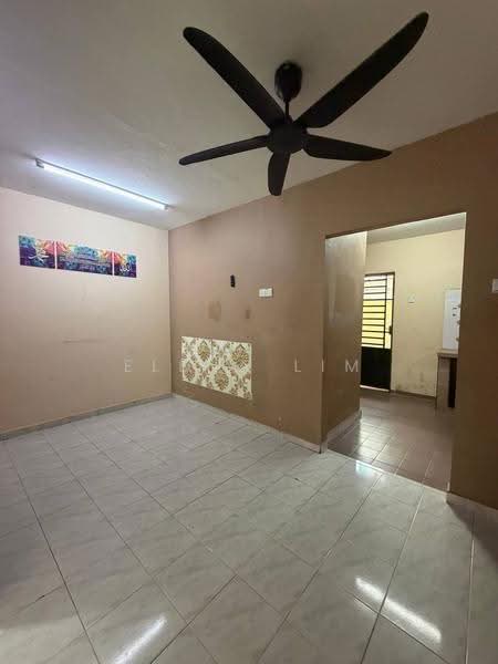 2-storey Terraced House for Rent in Taman Damai Jaya (Skudai) - Elena Lim - Living Room - PropertyGuru.com.my