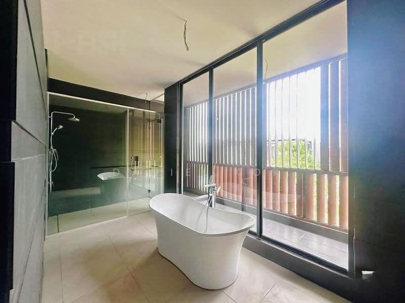 Rumah Banglo untuk Dijual di Eco Sanctuary (Telok Panglima Garang) - Daniel Kok - Bathroom - PropertyGuru.com.my