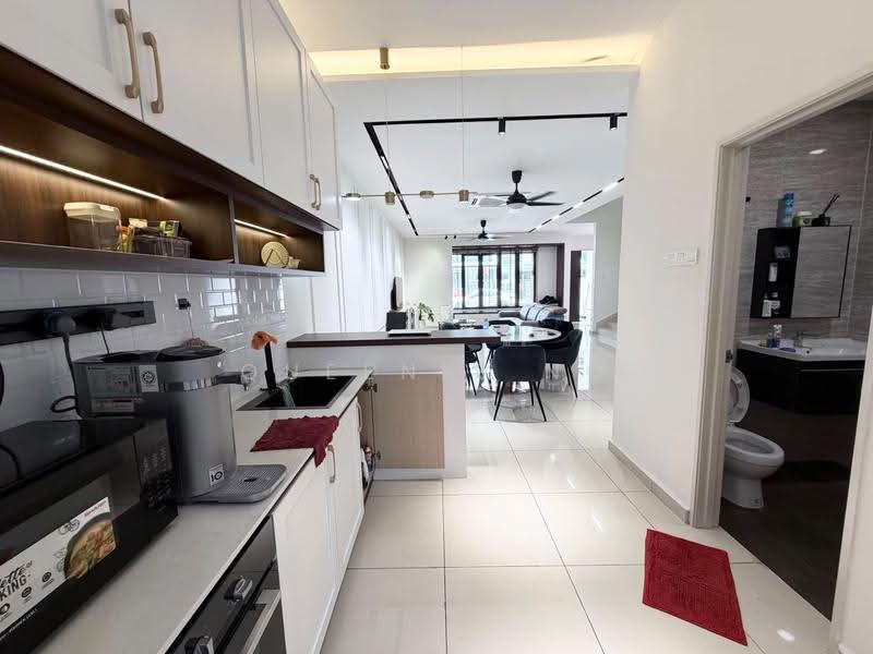 Rumah Teres 2-Tingkat untuk Dijual di Taman Sutera Utama (Skudai) - Queenie Ng - Kitchen - PropertyGuru.com.my