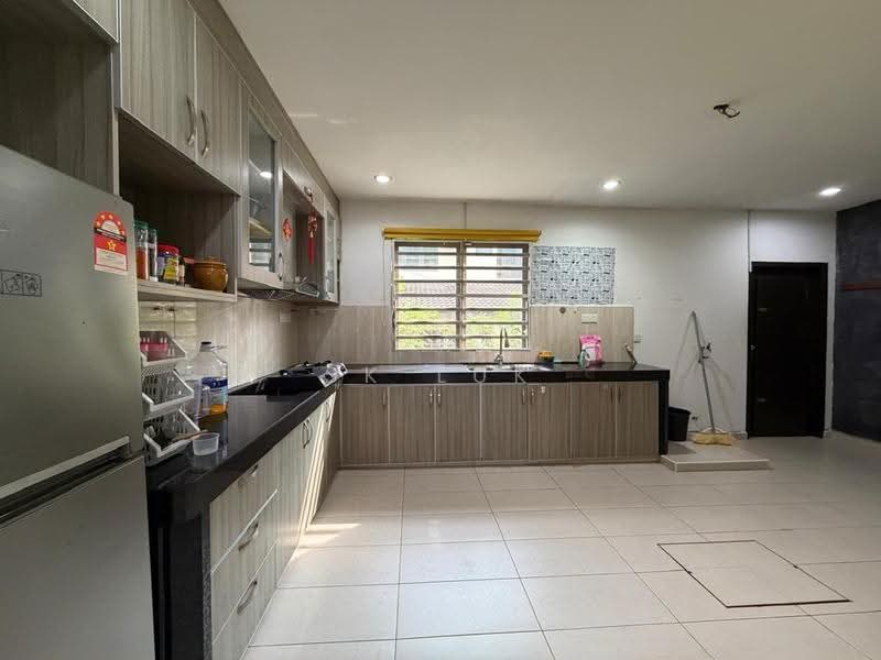 2-storey Terraced House for Sale in Bukit Beruntung (Selangor) - SK Luk - Kitchen - PropertyGuru.com.my