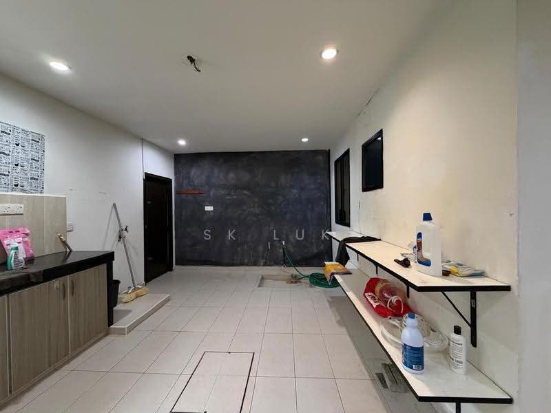 2-storey Terraced House for Sale in Bukit Beruntung (Selangor) - SK Luk - Kitchen - PropertyGuru.com.my
