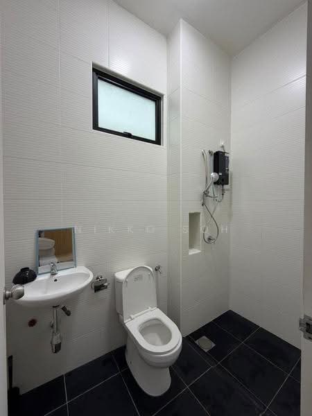 Terraced House for Rent in Kota Masai (Pasir Gudang) - Nikko Soh - Bathroom - PropertyGuru.com.my