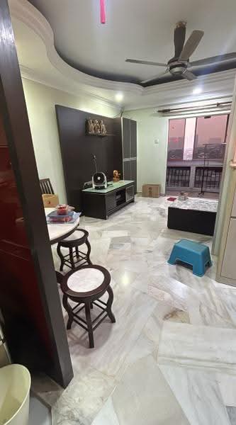 Kondominium untuk Dijual di Petaling Indah Condominiums - Valerie Ng - Living Room - PropertyGuru.com.my