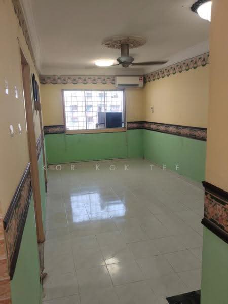 Rumah Flat untuk Disewa di Taman Bunga Raya - Kor Kok Tee - Living Room - PropertyGuru.com.my