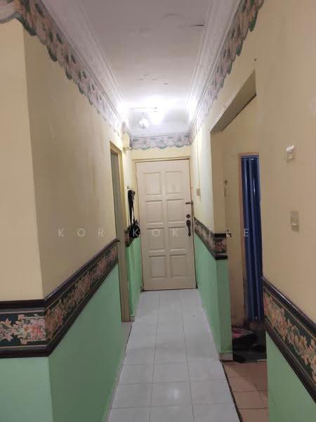 Rumah Flat untuk Disewa di Taman Bunga Raya - Kor Kok Tee - Corridor - PropertyGuru.com.my
