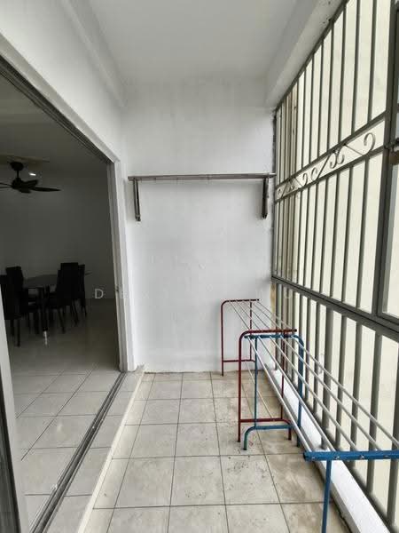 Pangsapuri untuk Disewa di Pangsapuri Damai Mewah B - Derick Wu - Balcony - PropertyGuru.com.my