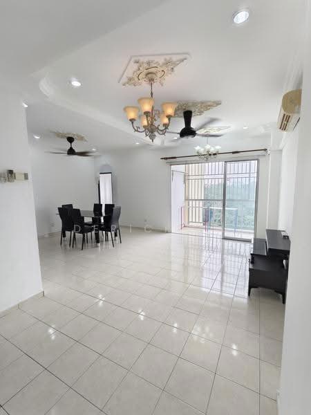 Pangsapuri untuk Disewa di Pangsapuri Damai Mewah B - Derick Wu - Living Room - PropertyGuru.com.my