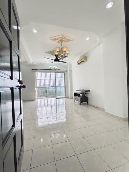Pangsapuri untuk Disewa di Pangsapuri Damai Mewah B - Derick Wu - Living Room - PropertyGuru.com.my