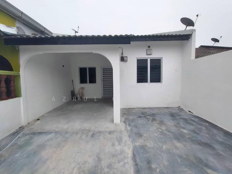 1-storey Terraced House for Sale in Senawang (Negeri Sembilan) - Azrul Othman - Exterior - PropertyGuru.com.my