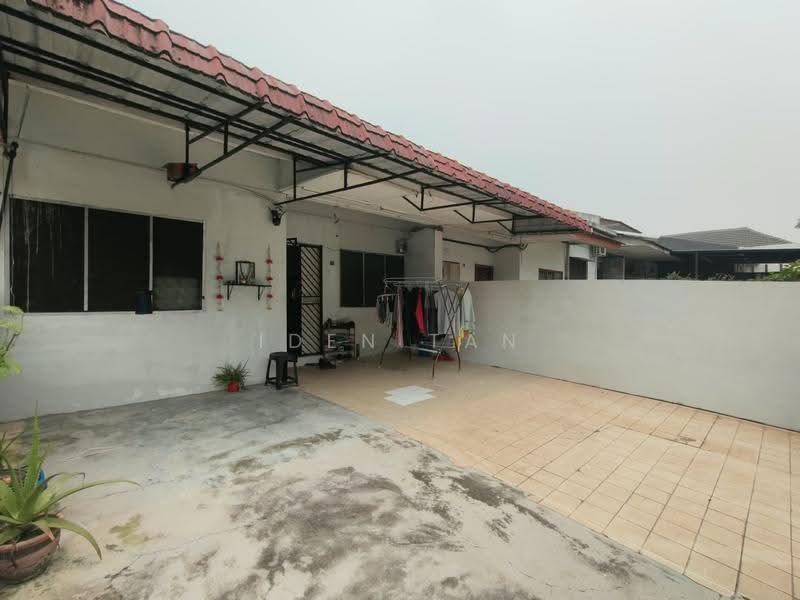 Rumah Teres 1-Tingkat untuk Dijual di Senai (Kulai) - Iden Tan - Exterior - PropertyGuru.com.my