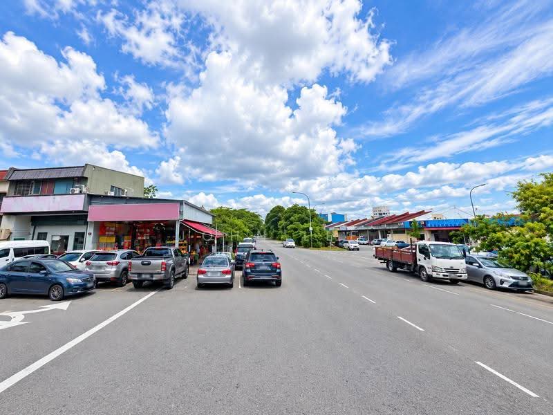 Kilang untuk Dijual di Taman Perindustrian Puchong Utama (Puchong) - John Lee - Exterior - PropertyGuru.com.my