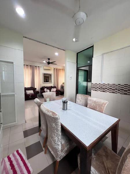Rumah Berkembar untuk Dijual di Puncak Bangi (Bandar Baru Bangi) - Azli Ibrahim - Dining Room - PropertyGuru.com.my