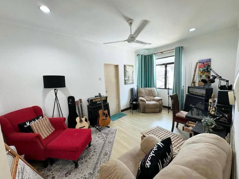 Rumah Berkembar untuk Dijual di Puncak Bangi (Bandar Baru Bangi) - Azli Ibrahim - Living Room - PropertyGuru.com.my