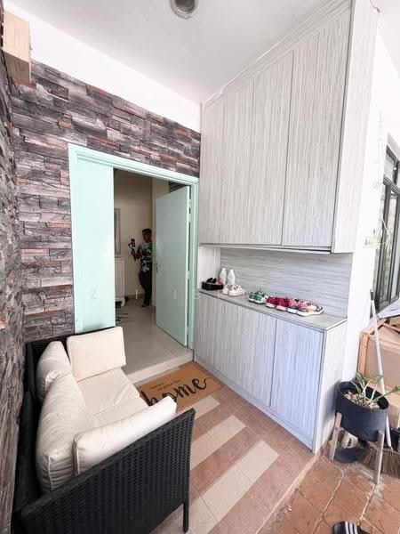 Rumah Berkembar untuk Dijual di Puncak Bangi (Bandar Baru Bangi) - Azli Ibrahim - Entrance - PropertyGuru.com.my