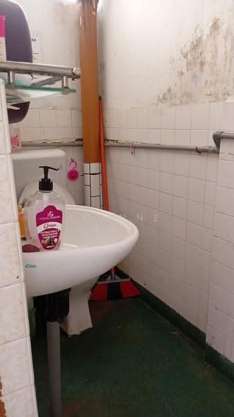 Flat for Sale at Kepayan Ridge - Joanne Lee - Bathroom - PropertyGuru.com.my