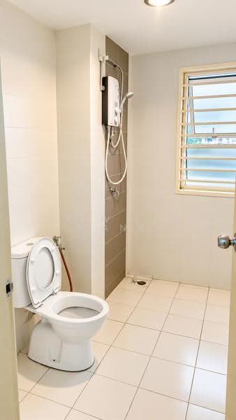 Condominium for Rent at Casa Tropika - Leow Yuh Hann - Bathroom - PropertyGuru.com.my