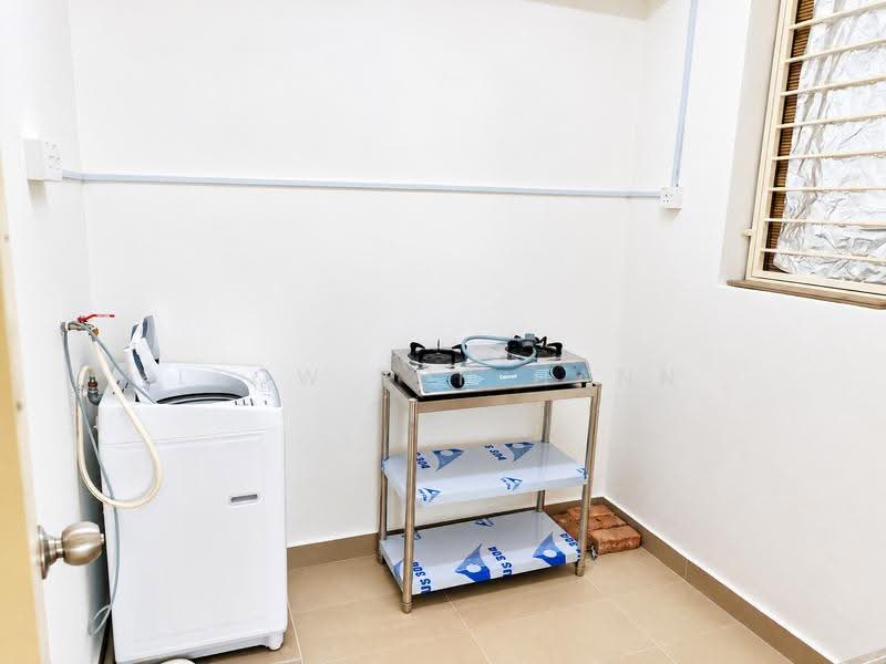 Condominium for Rent at Casa Tropika - Leow Yuh Hann - Kitchen - PropertyGuru.com.my