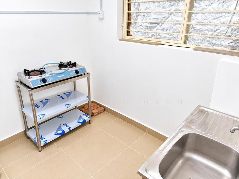 Condominium for Rent at Casa Tropika - Leow Yuh Hann - Kitchen - PropertyGuru.com.my