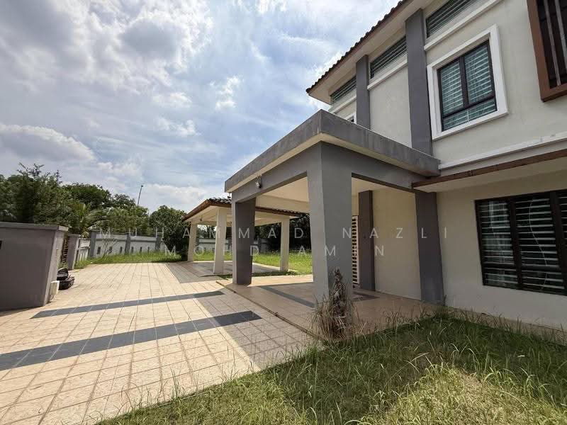 Rumah Teres untuk Dijual di Perdana College Heights (Mantin) - Muhammad Nazli Mohd Amin - Exterior - PropertyGuru.com.my