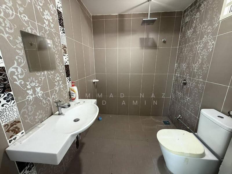 Rumah Teres untuk Dijual di Perdana College Heights (Mantin) - Muhammad Nazli Mohd Amin - Bathroom - PropertyGuru.com.my