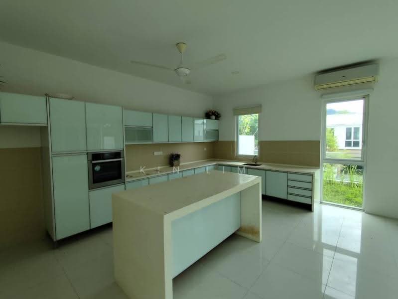 Twin Villas for Sale in Taman Melawati (Ulu Kelang) - Kin Lim - Kitchen - PropertyGuru.com.my