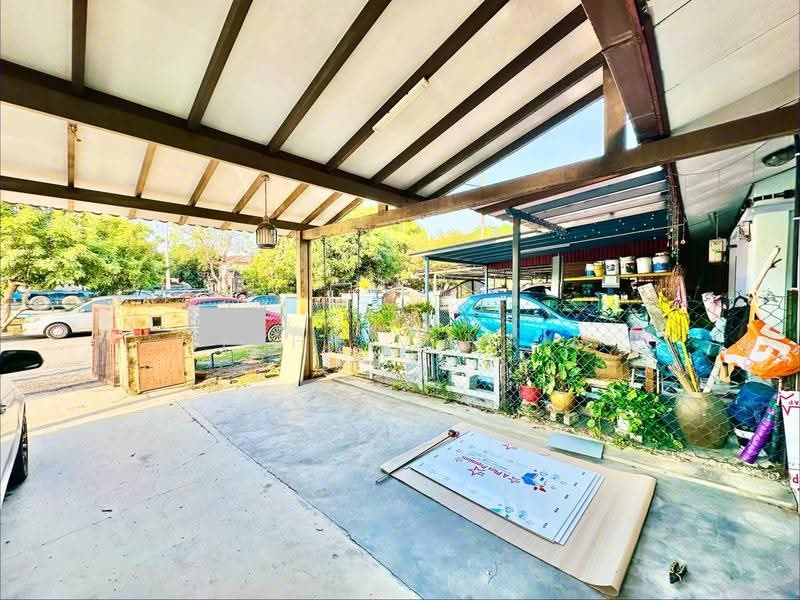 Rumah Teres 2-Tingkat untuk Dijual di Laguna Park (Pelabuhan Klang) - Syahrim Naim - Porch - PropertyGuru.com.my
