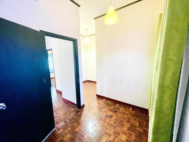 Rumah Teres 2-Tingkat untuk Dijual di Laguna Park (Pelabuhan Klang) - Syahrim Naim - Corridor - PropertyGuru.com.my