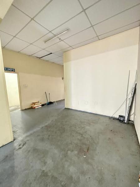 Shop for Sale in Taman Emas Merah (Jeram Batu) - Eva Siow - Interior - PropertyGuru.com.my